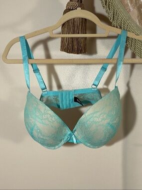 XOXO Seafoam Green Lace Push-Up Underwired Bra Sz 40C Elegant Feminine Romantic